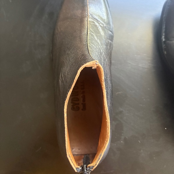 Cydwoq 36 Handmade Leather Brown Boots - Picture 7 of 7